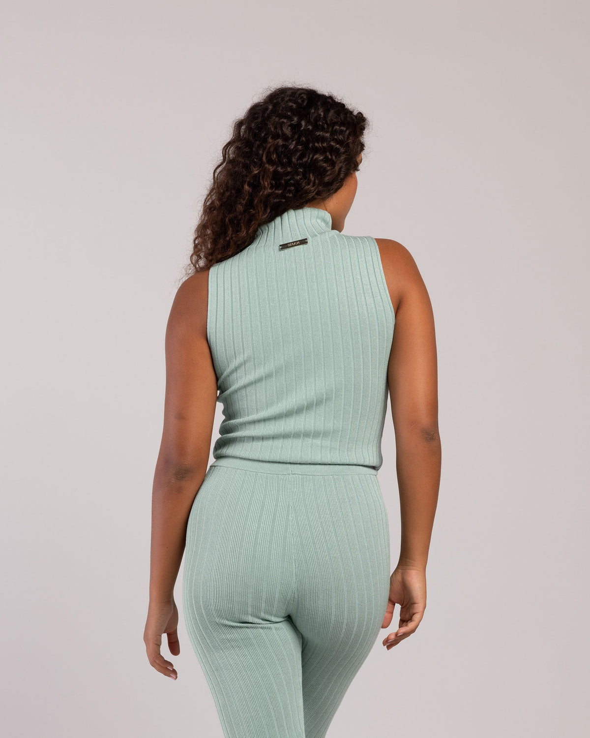 Rib Lounge Funnel Neck