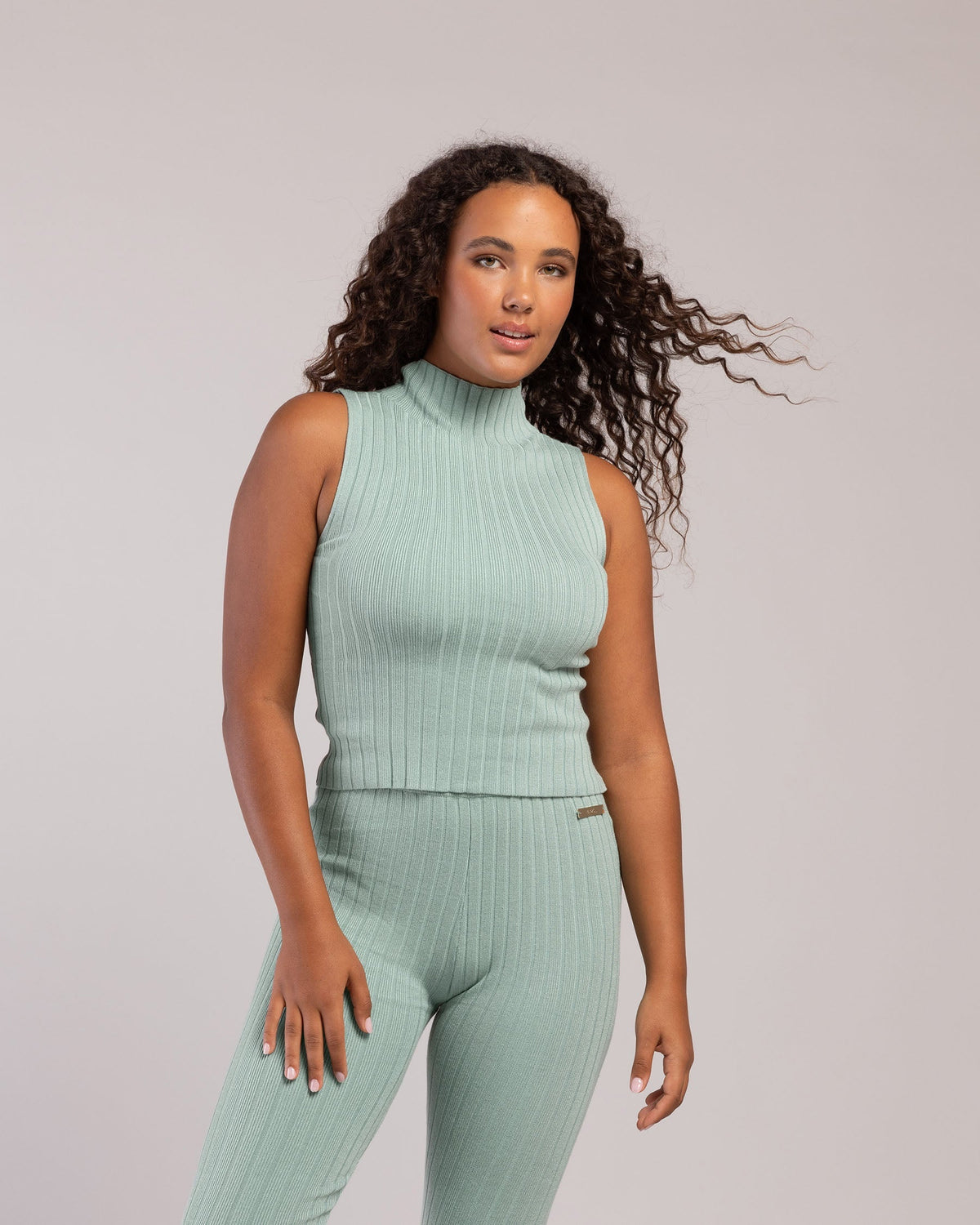 Rib Lounge Funnel Neck