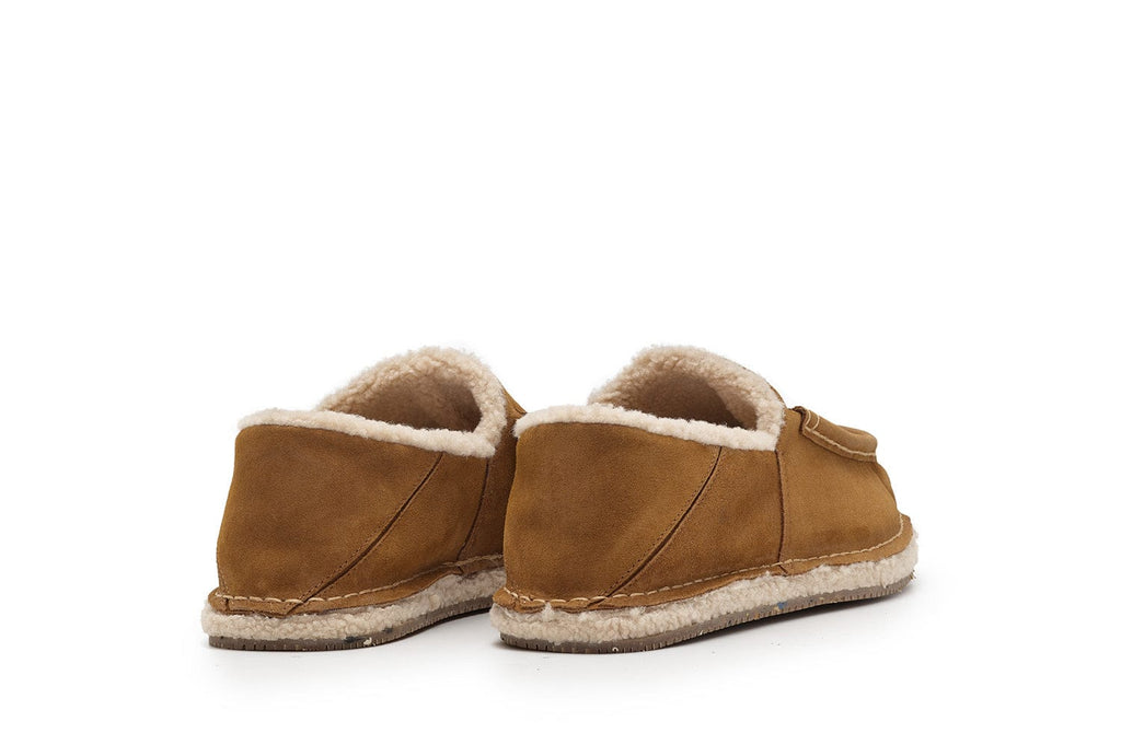 Men's Lodge Slipper in Nutmeg suede, heel view, alternate shot 2