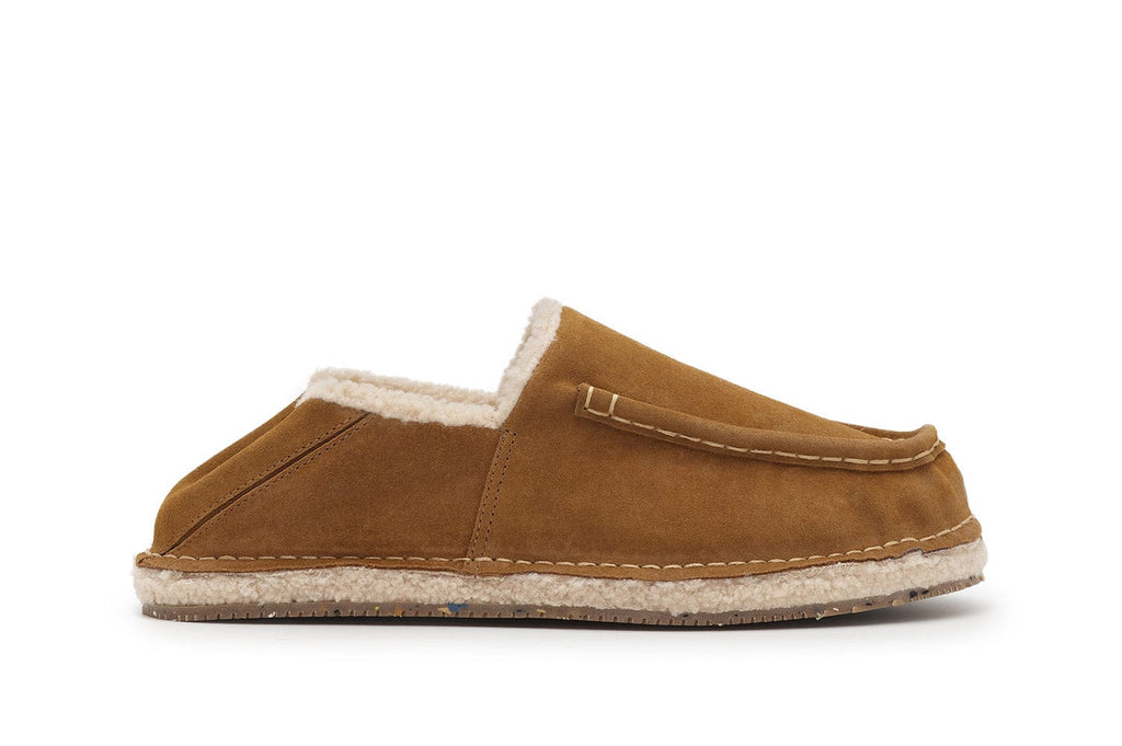 Men's Lodge Slipper in Nutmeg suede, side view