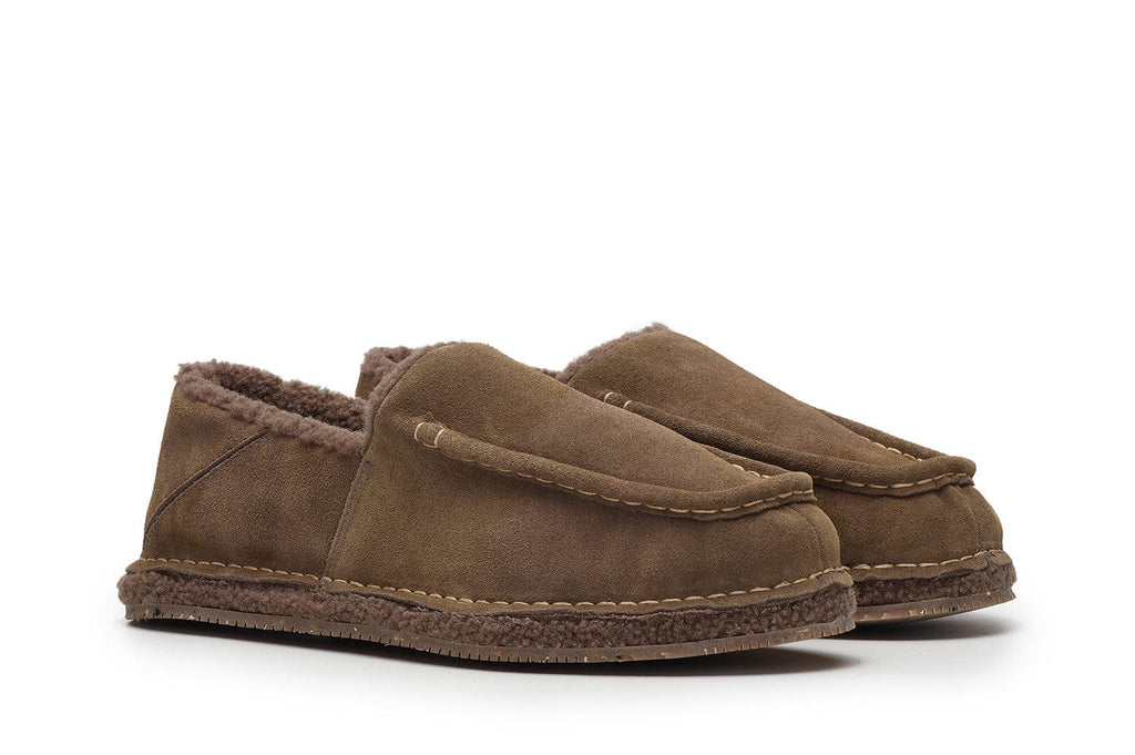 Men's Lodge Slipper in Woodsmoke suede, three-quarter view