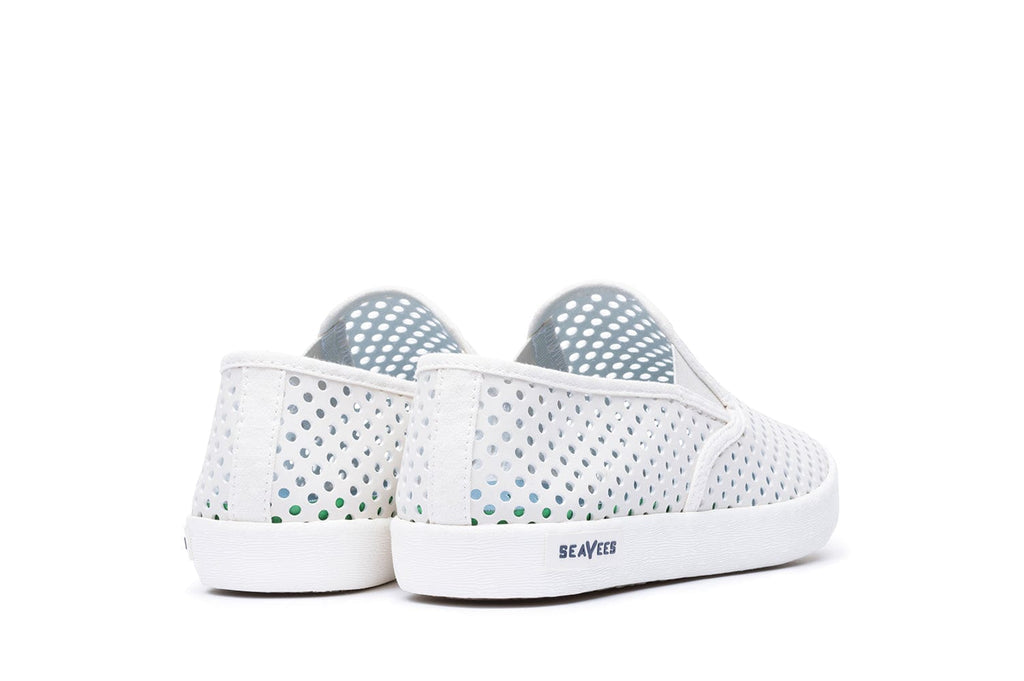 Men's Baja Slip On in Cloud vegan nubuck, heel view