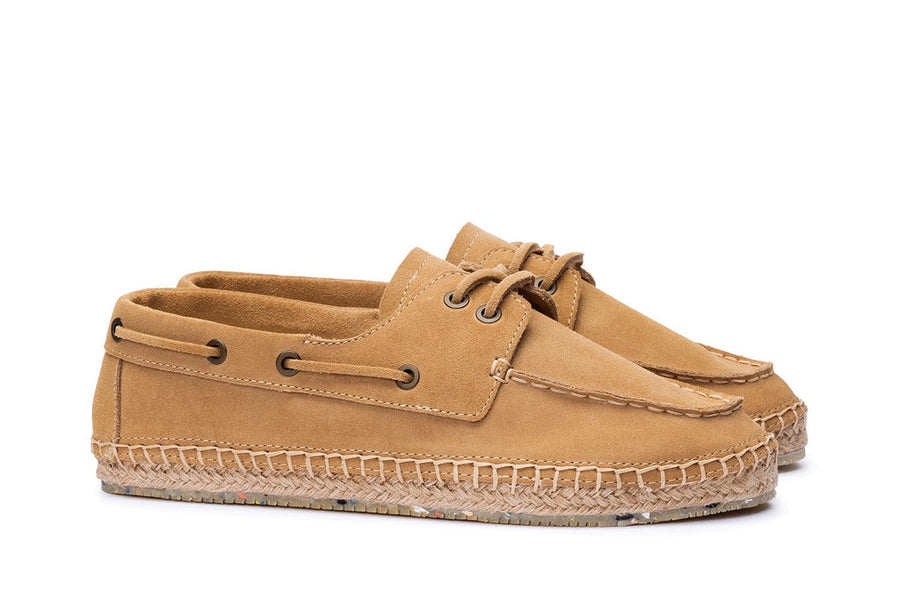 Men's Carmel Loafer in Maple suede, three-quarter view