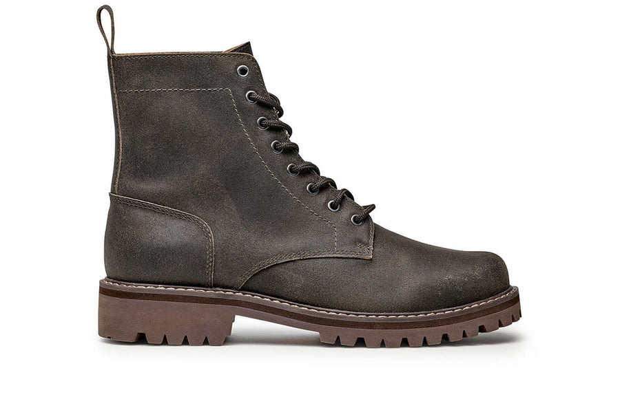 Men's Dispatch Boot in Black Top leather, side view