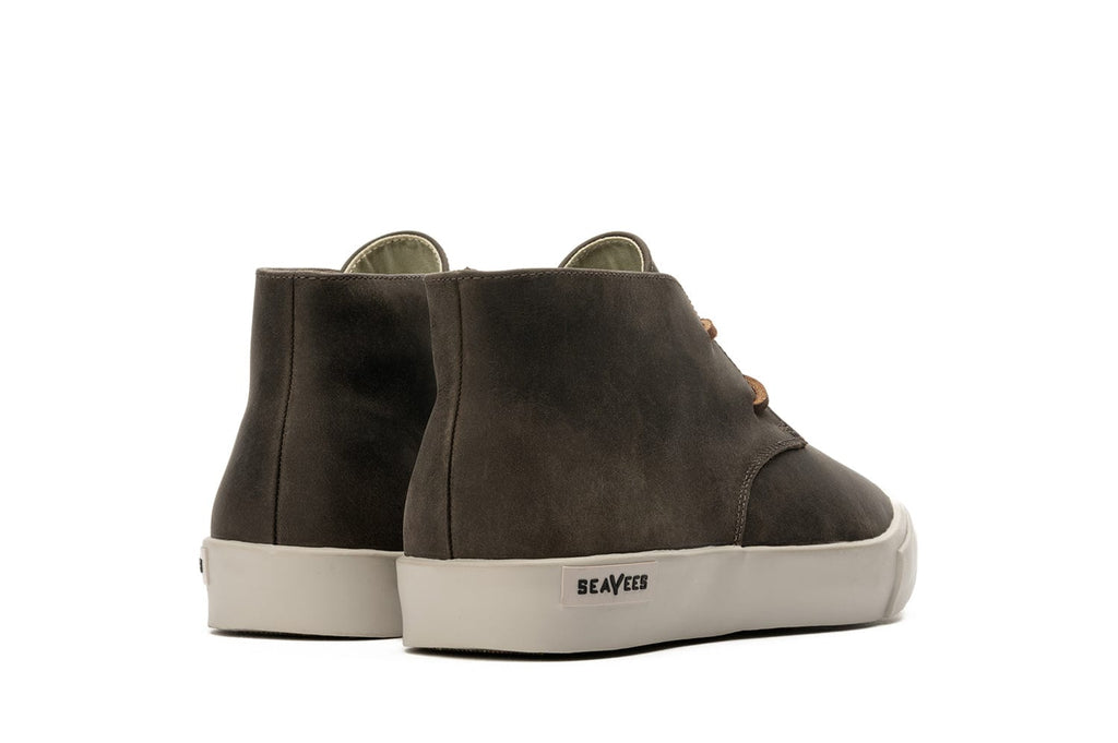 Men's Maslon Desert Boot in Charcoal leather, heel view