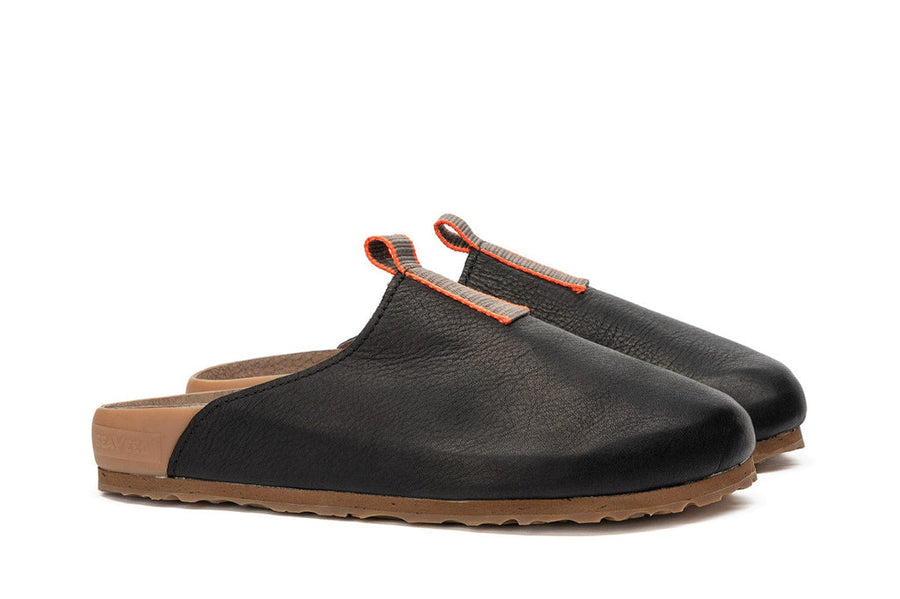 Men's Tiburon Trekker sandal in Black leather, three-quarter view