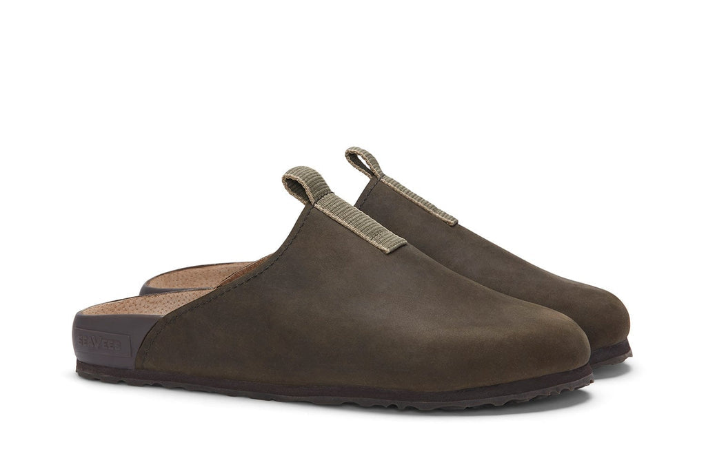 Men's Tiburon Trekker sandal in Black Olive leather, three-quarter view