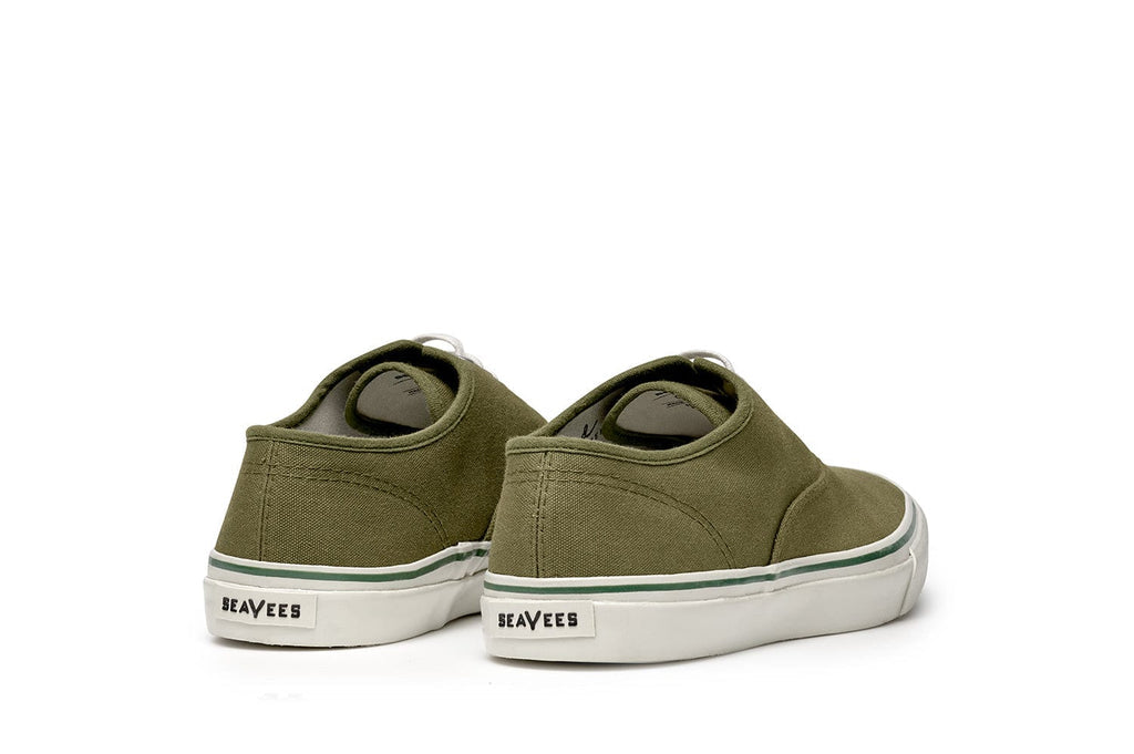 Men's Founders Edition Yacht Shoe in Green canvas, heel view