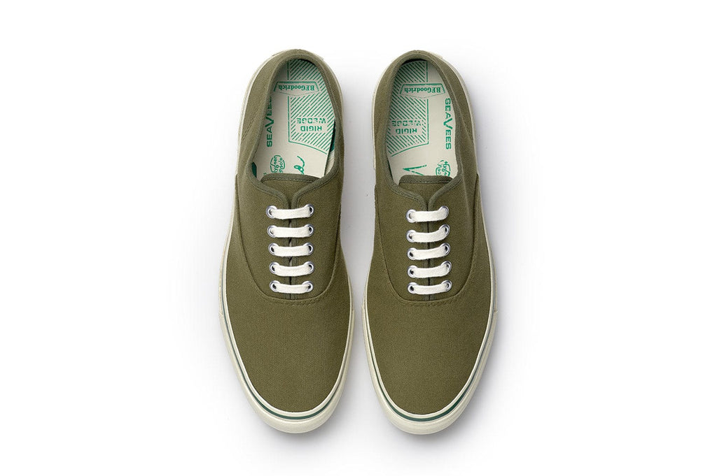 Men's Founders Edition Yacht Shoe in Green canvas, top view