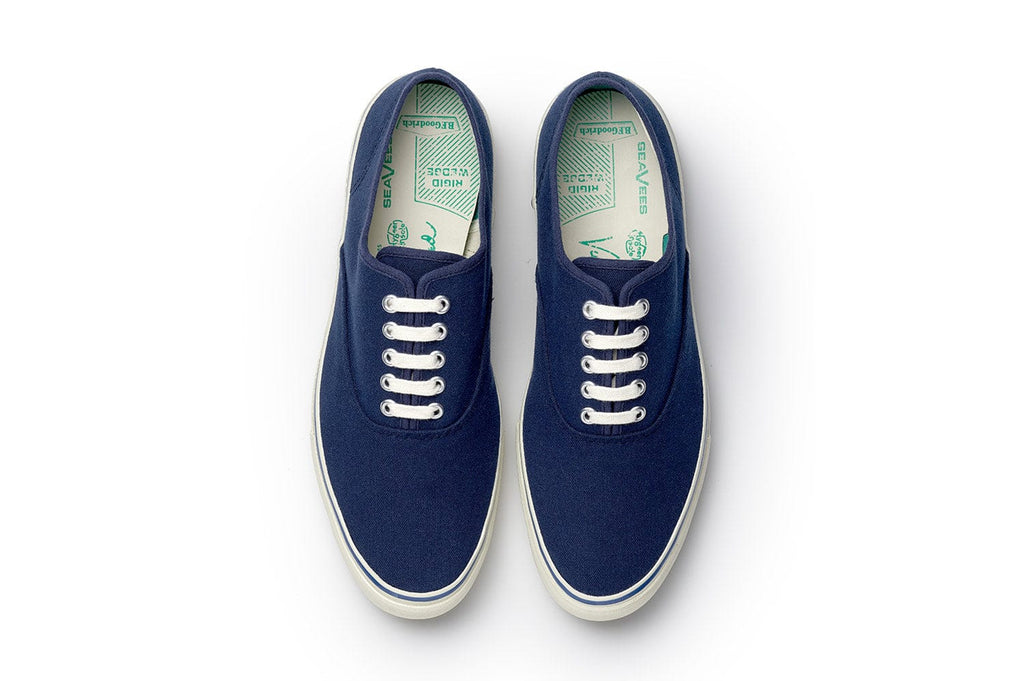 Men's Founders Edition Yacht Shoe in Navy canvas, top view