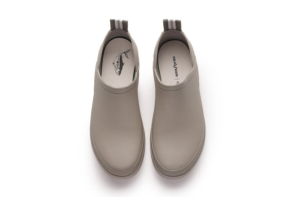 Women's Calistoga Clog in Concrete rubber, top view