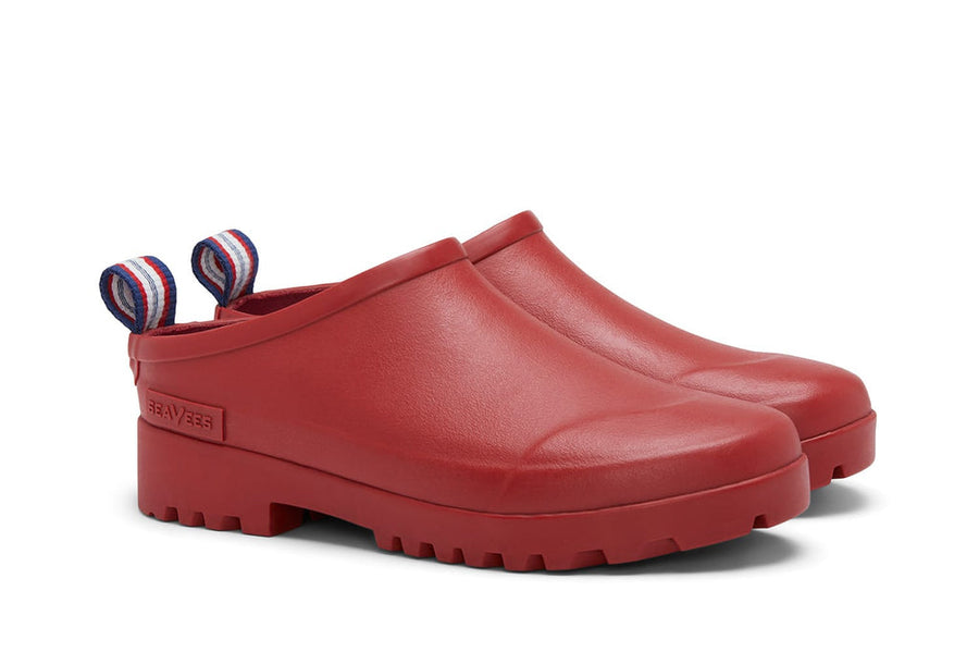 Women's Bodega Clog in Tomato rubber, three-quarter view