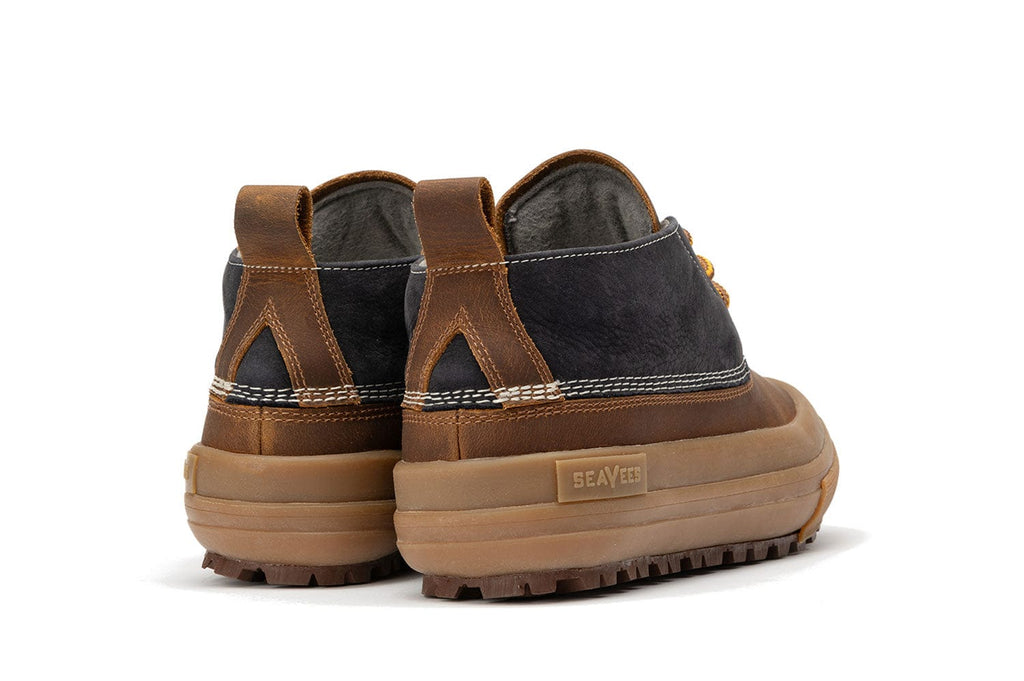 Women's Carson 3 Eye Boot in Peacoat Navy/Bark leather, heel view