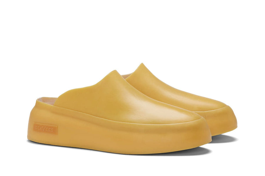 Women's Marin Mule in Sunburst rubber, three-quarter view