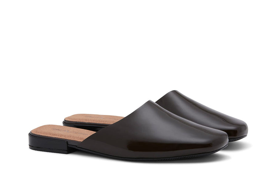 Women's Sadie Slide in Dark Chocolate rubber, three-quarter view