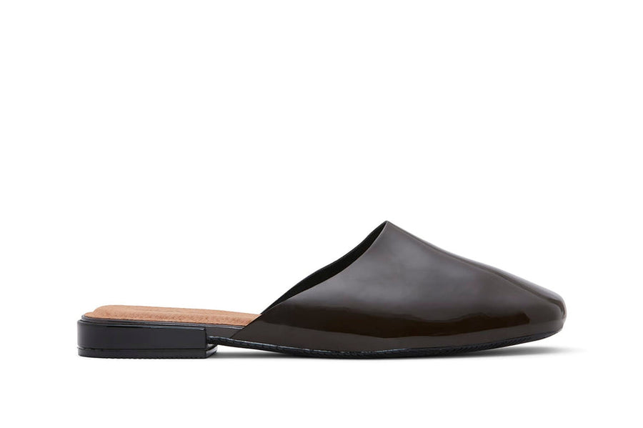 Women's Sadie Slide in Dark Chocolate rubber, side view