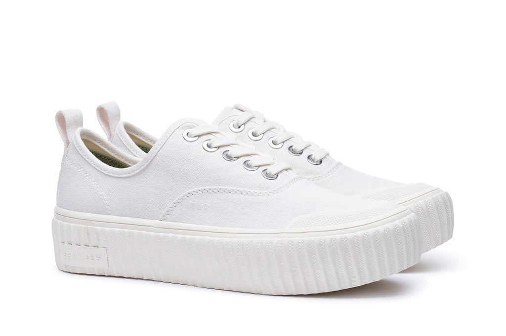 Women's Sato Oxford in Parchment canvas, three-quarter view