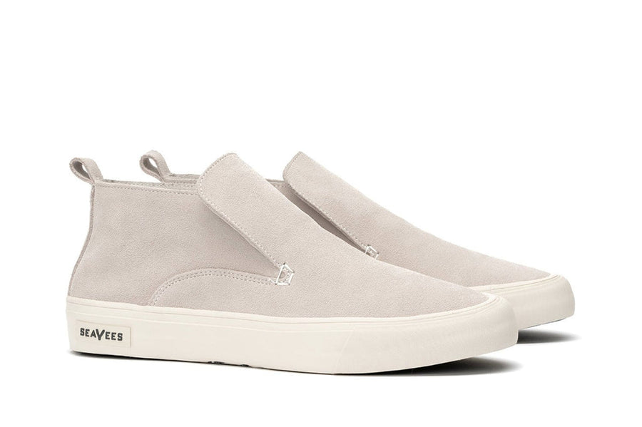 Men's Huntington Middie sneaker in Oyster suede, three-quarter view