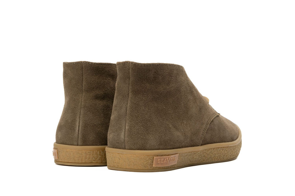 Men's Sun-tans Chukka in Desert Palm suede, heel view