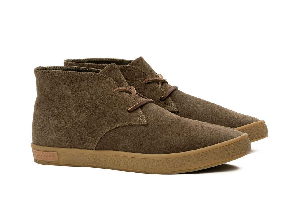 Men's Sun-tans Chukka in Desert Palm suede, three-quarter view