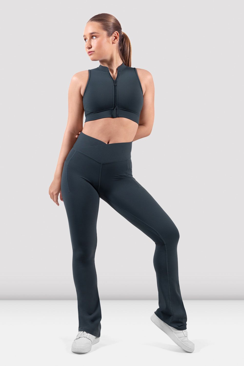 Apex Teen BLOCHeverhold Zip Front Crop Top