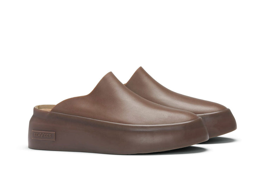 Women's Marin Mule in Walnut rubber, three-quarter view